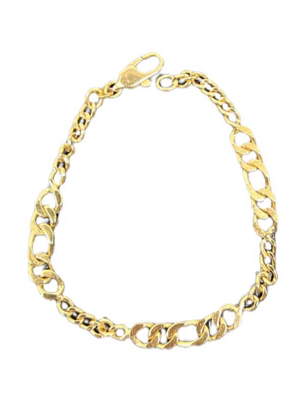 Curb Link Bracelet In 18K Gold